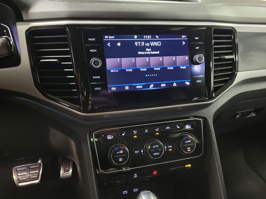 Used 2021 Volkswagen Atlas SEL R-Line AWD/4WD image 14