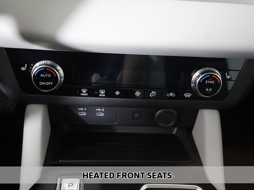 New 2025 Mitsubishi Outlander SE image 8