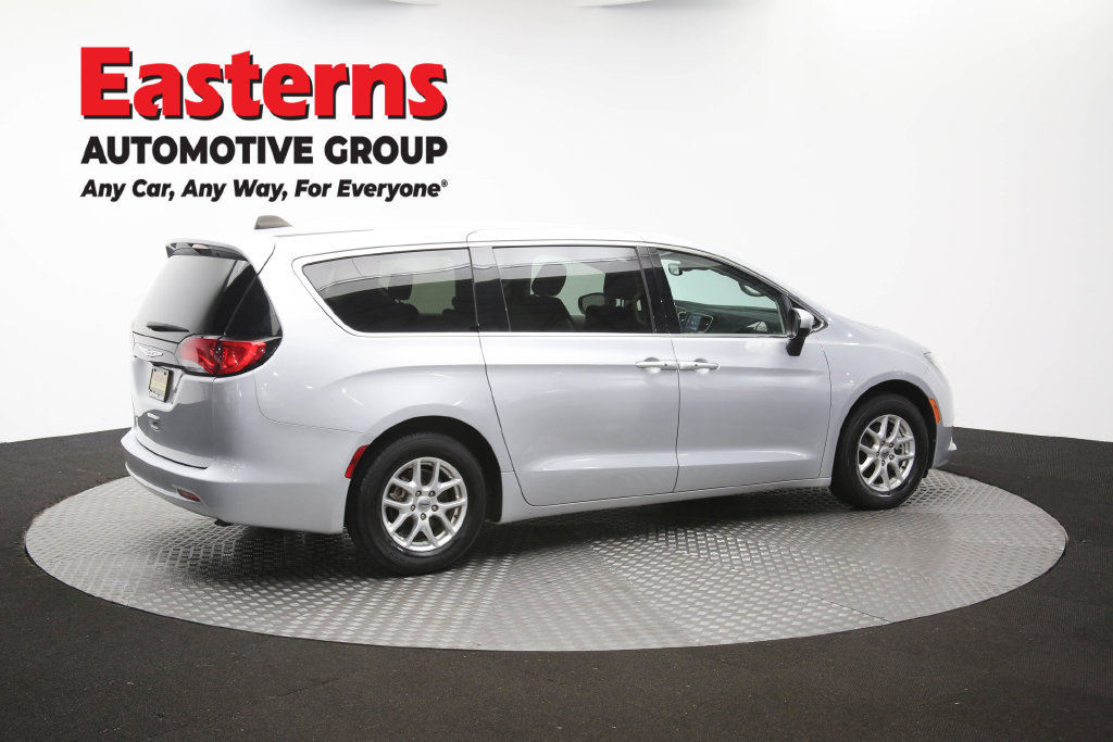 Used 2023 Chrysler Voyager LX FWD image 46