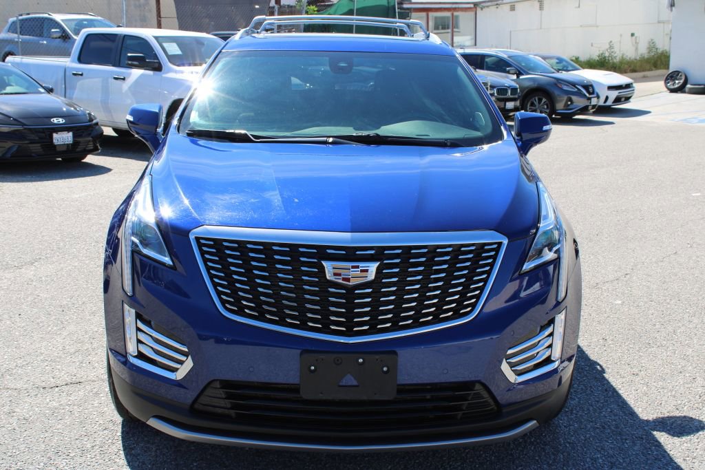Used 2023 Cadillac XT5 Premium Luxury image 2