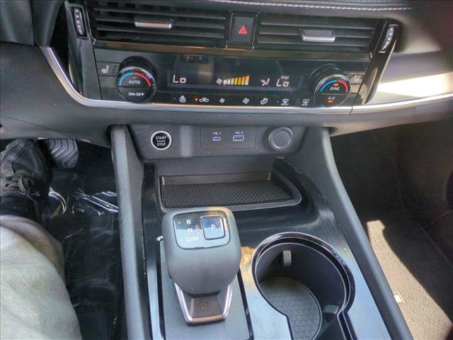 Used 2021 Nissan Rogue SV w/ Premium Package AWD/4WD image 14