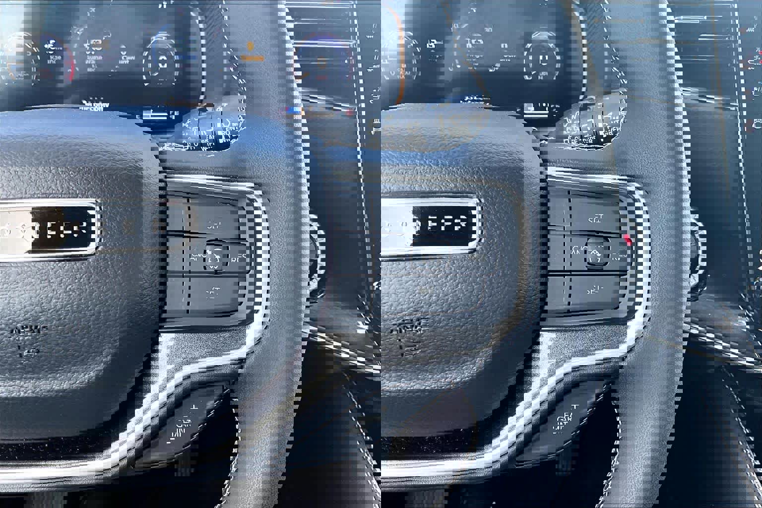 Used 2023 Jeep Wagoneer L 4WD image 21