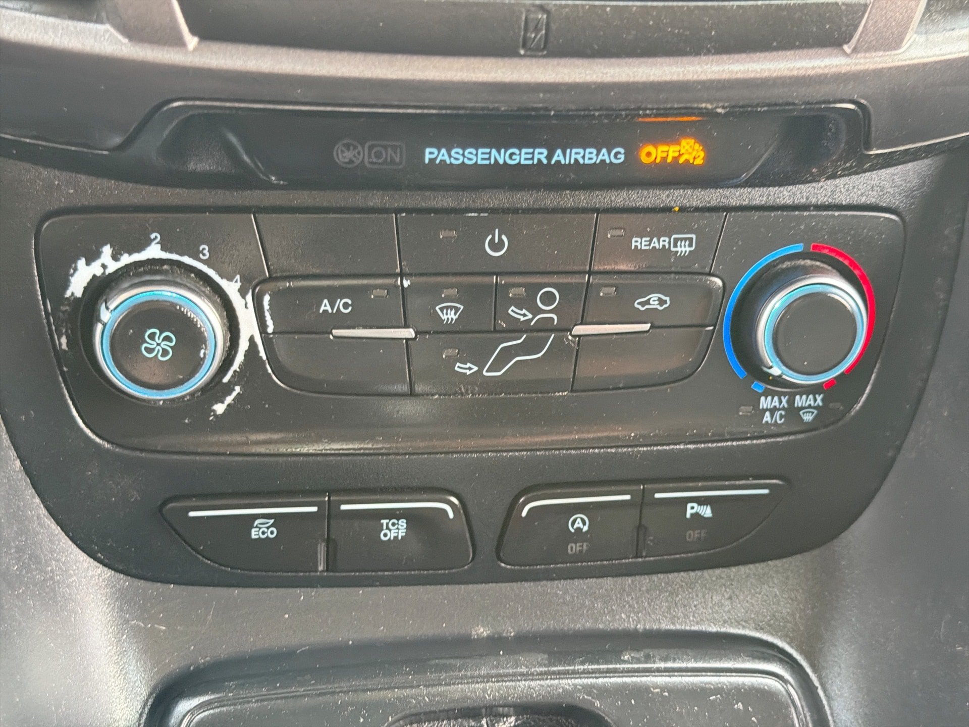Used 2020 Ford Transit Connect XLT FWD image 17