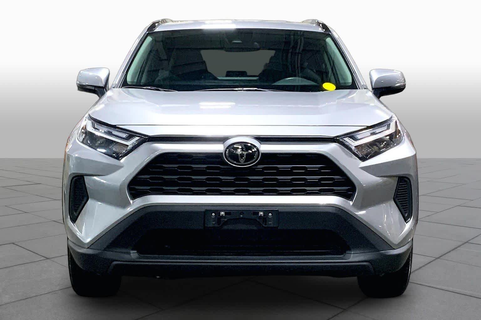Certified 2025 Toyota RAV4 XLE AWD/4WD image 4