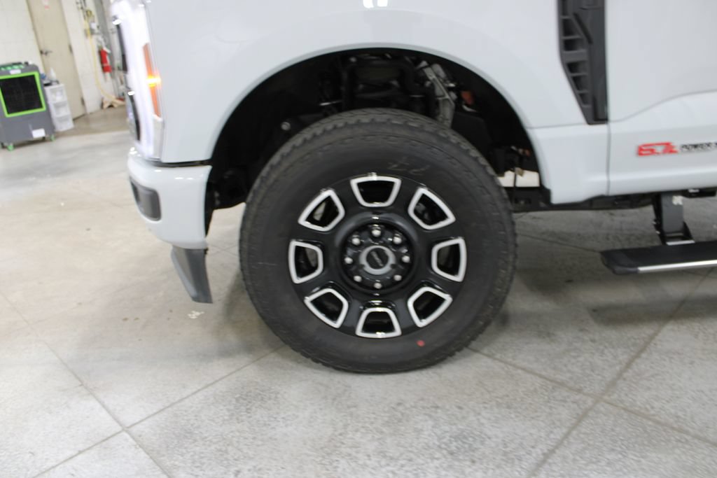 Used 2026 Ford F250 Platinum AWD/4WD image 40