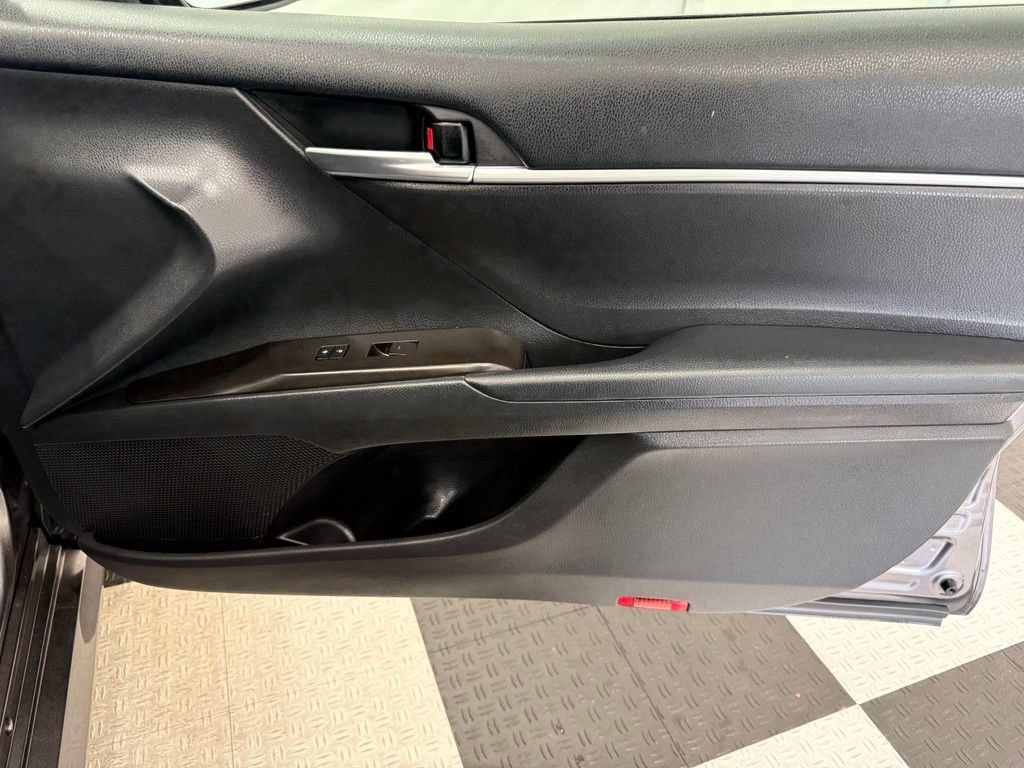 Used 2022 Toyota Camry LE FWD image 23