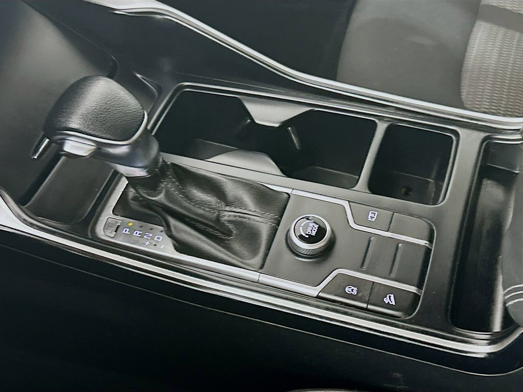 Used 2022 Kia Sorento LX image 16