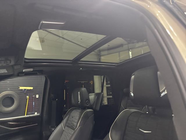 Used 2024 Cadillac Escalade Premium Luxury Platinum image 30