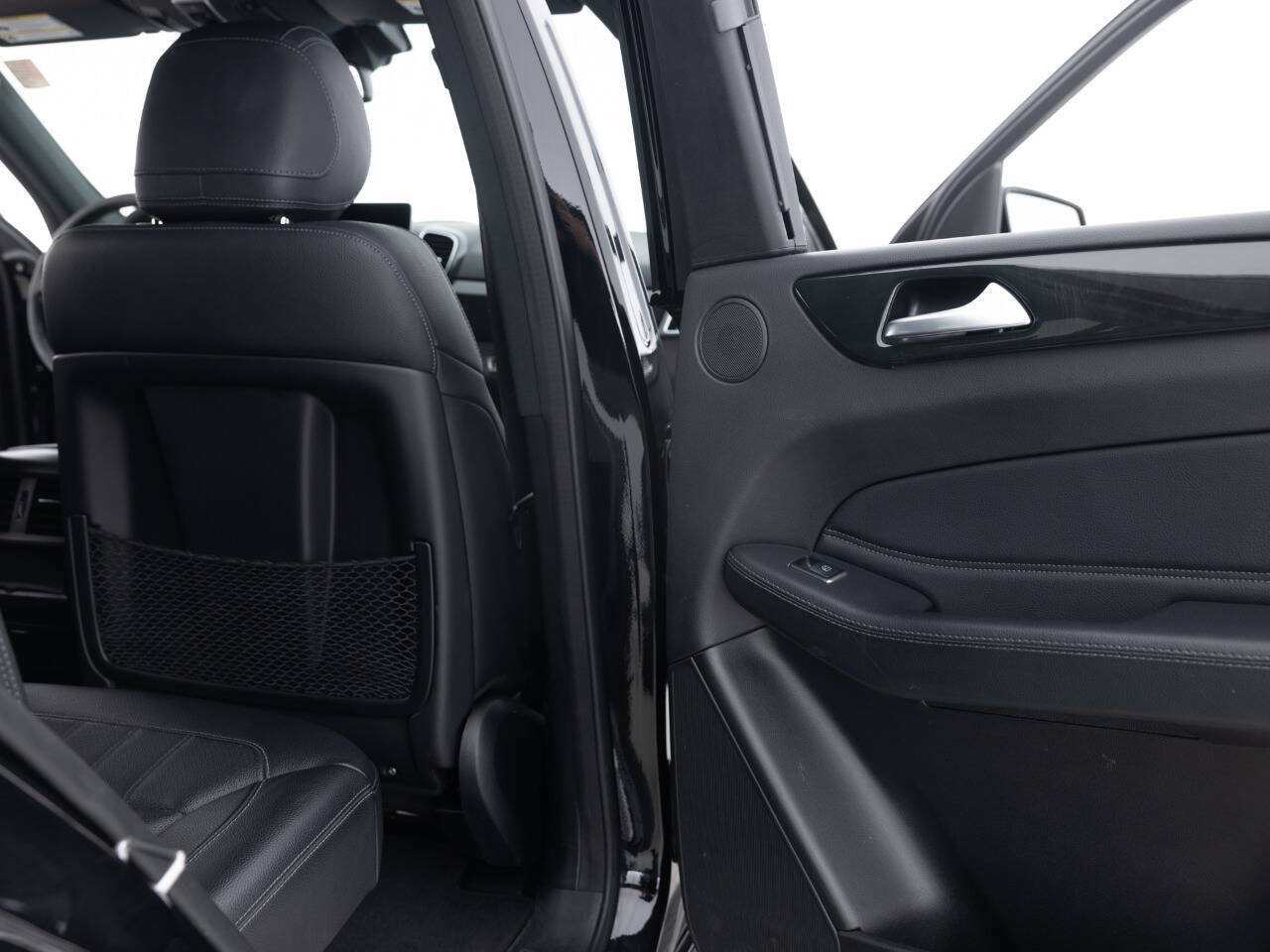 Used 2019 Mercedes-Benz GLE 400 4MATIC image 30