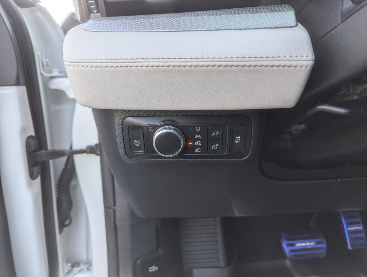 Used 2022 Ford Mustang Mach-E Premium w/ Ice White Appearance Package image 15