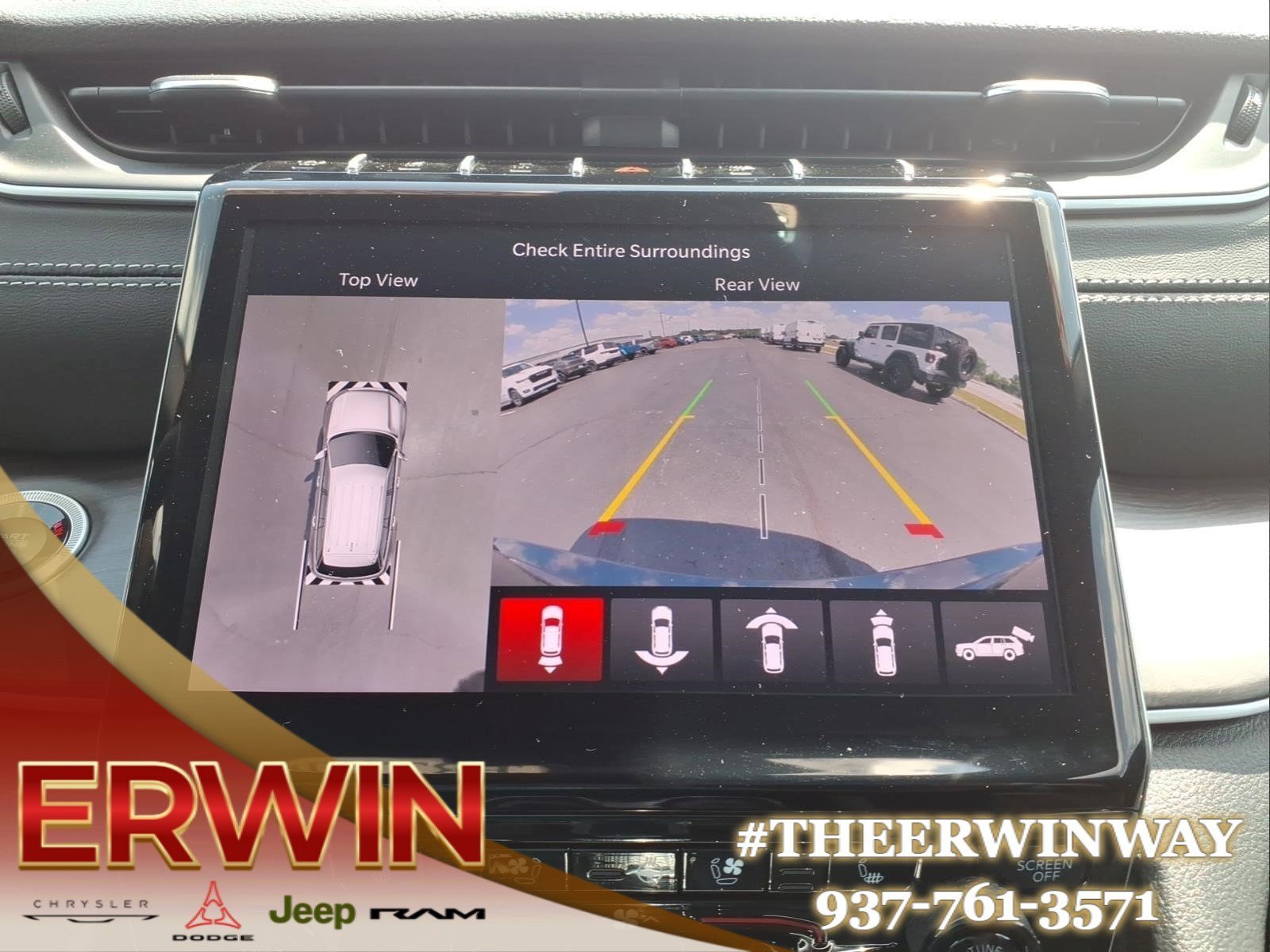 Used 2025 Jeep Grand Cherokee Limited w/ Luxury Tech Group II AWD/4WD image 21