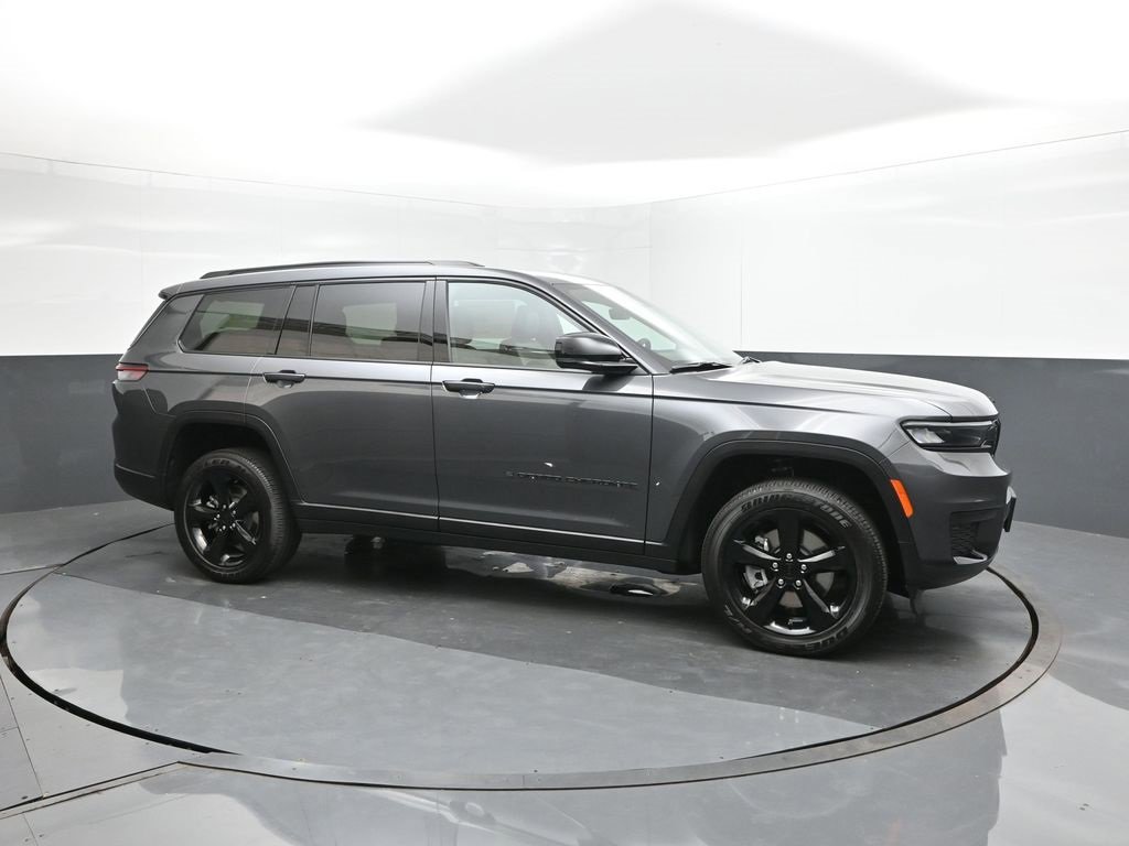New 2025 Jeep Grand Cherokee L Altitude image 17