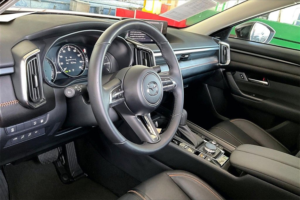 Certified 2025 MAZDA CX-50 2.5 Hybrid w/ Premium Plus Pkg image 9
