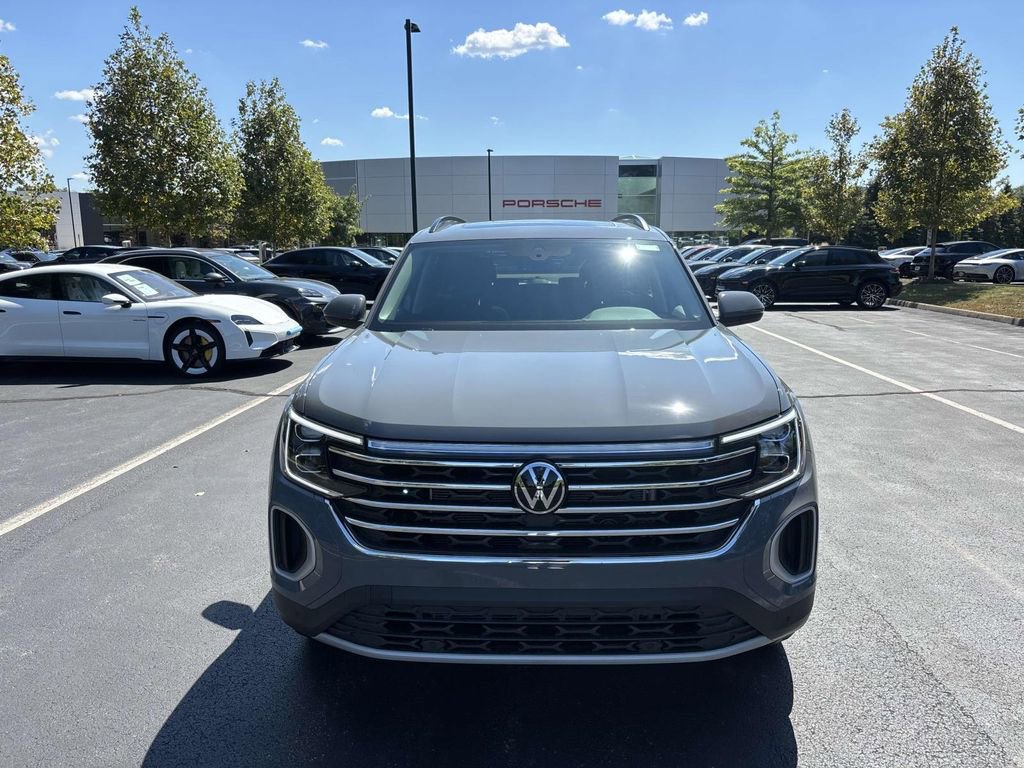 New 2026 Volkswagen Atlas SE image 2