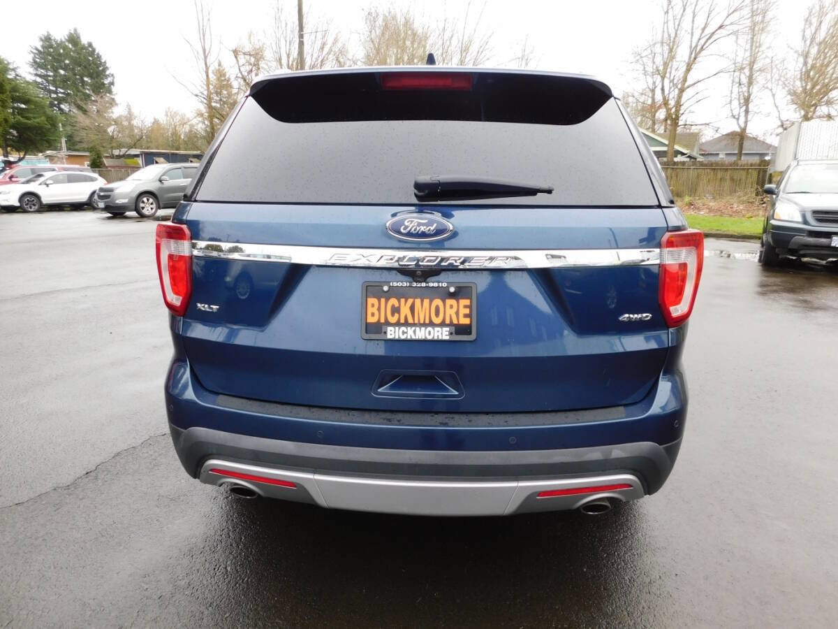 Used 2016 Ford Explorer XLT w/ Equipment Group 202A AWD/4WD image 24
