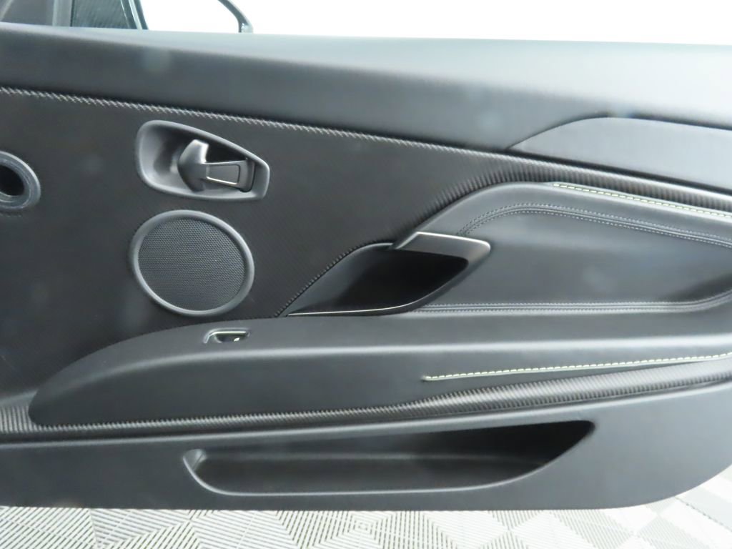Used 2019 Aston Martin DB11 AMR image 26