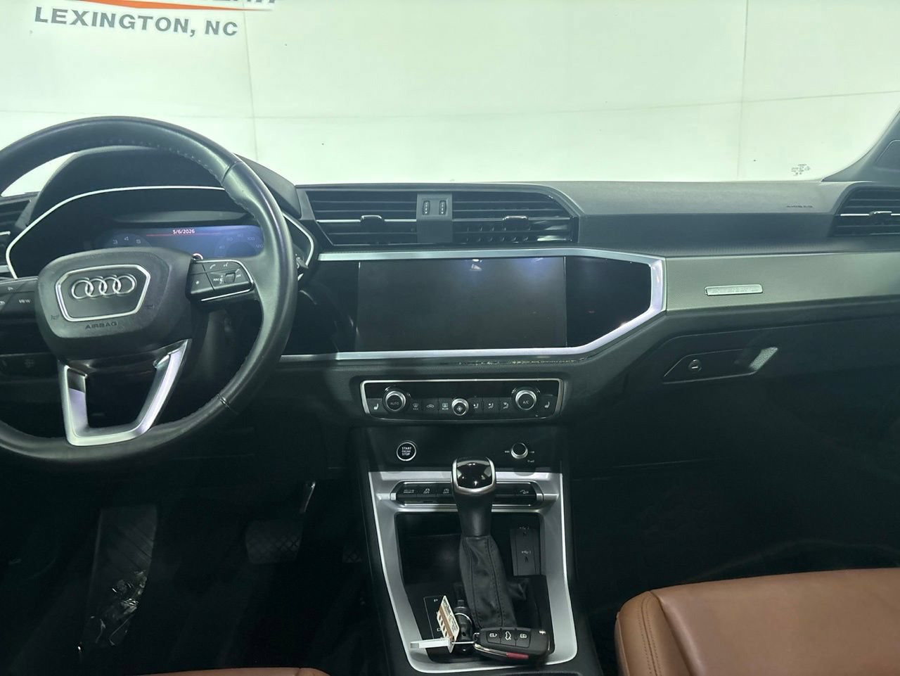 Used 2023 Audi Q3 2.0T Premium w/ Convenience Package AWD/4WD image 21