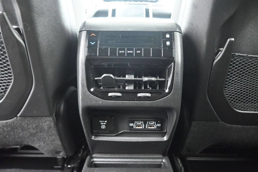 Used 2025 Jeep Grand Cherokee L Altitude AWD/4WD image 36