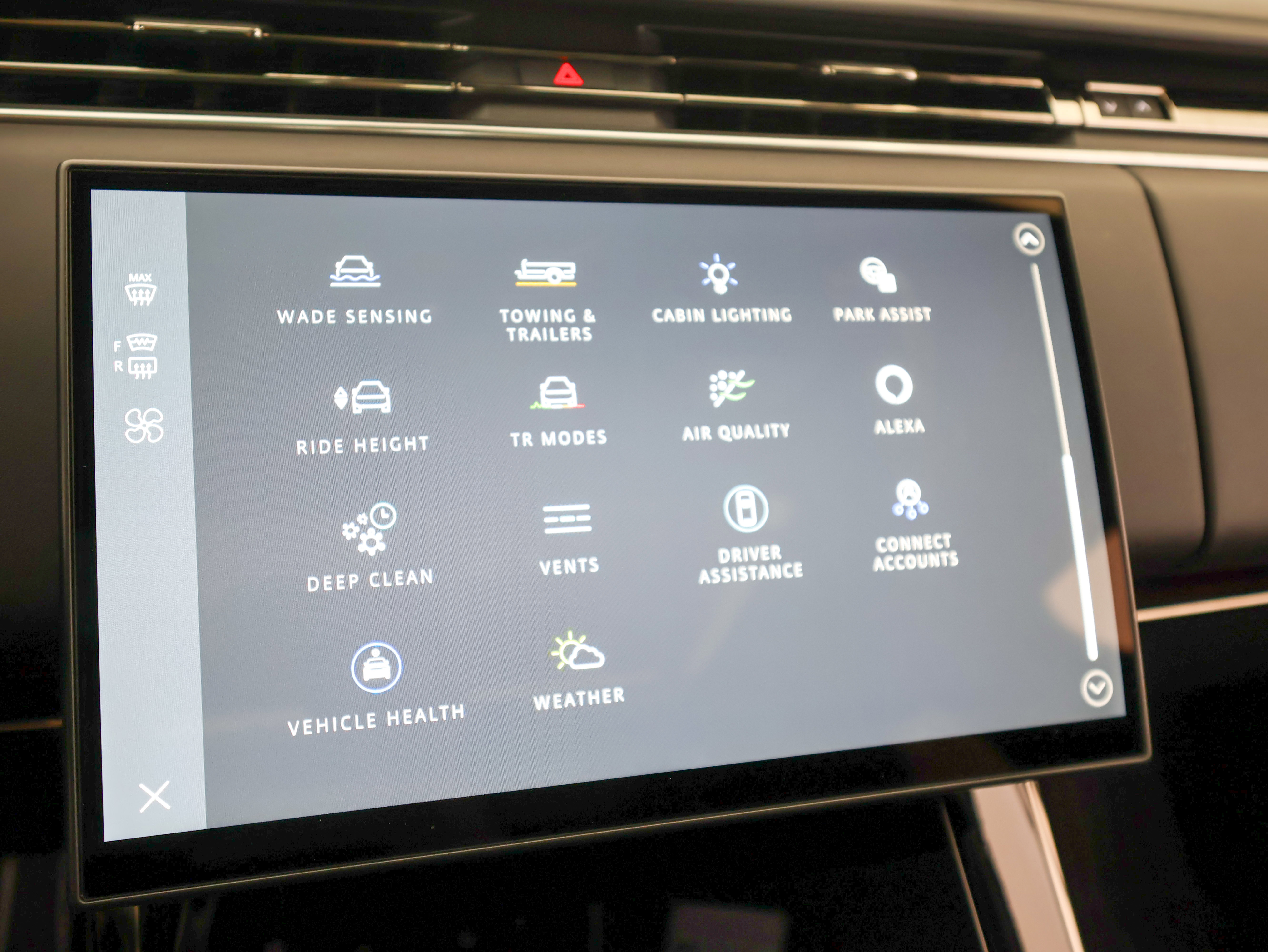 Used 2025 Land Rover Range Rover Sport Dynamic SE image 38