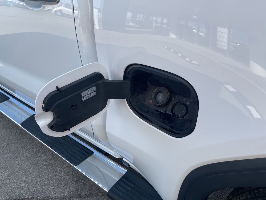 Used 2019 GMC Sierra 1500 SLT AWD/4WD image 19