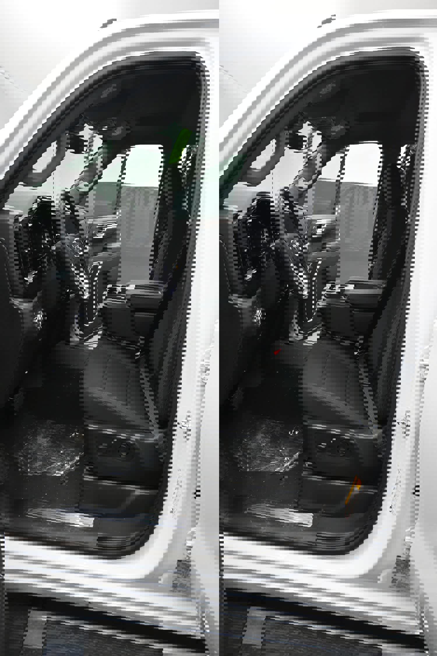 New 2026 GMC Sierra 1500 SLE w/ Preferred Package image 16