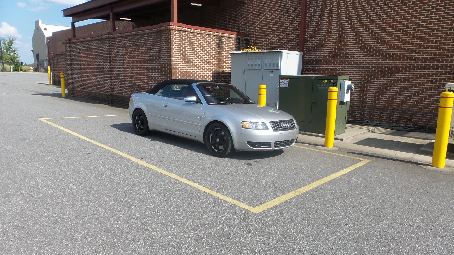 Used 2005 Audi S4 Cabriolet AWD/4WD image 3