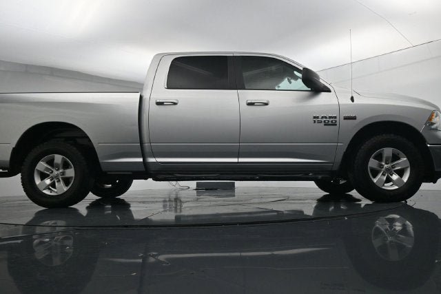 Used 2019 RAM 1500 Classic SLT AWD/4WD image 38