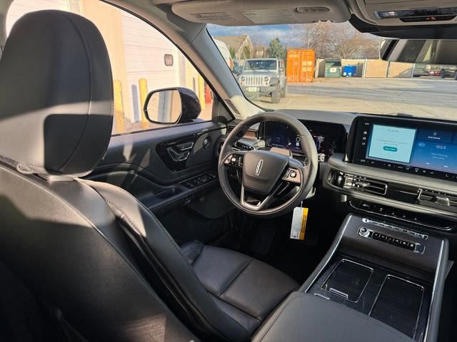 New 2026 Lincoln Aviator Reserve w/ Jet Appearance Package image 17