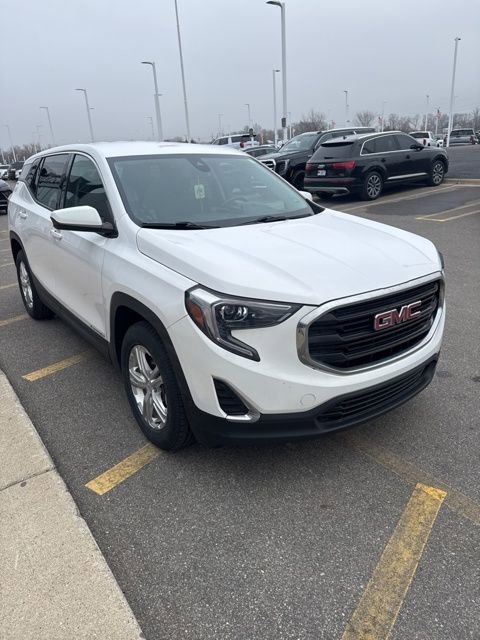 Used 2020 GMC Terrain SLE image 2