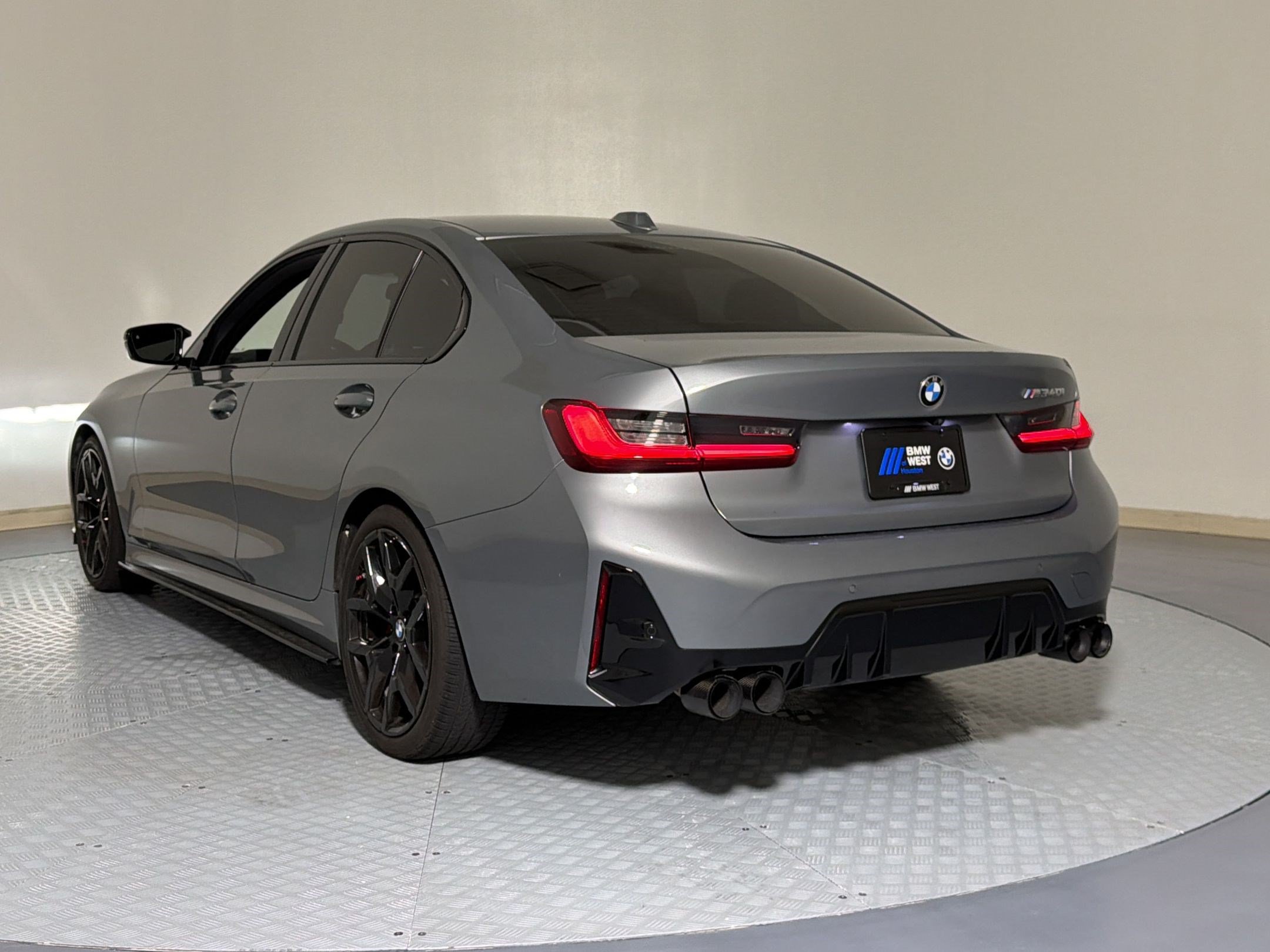 Used 2025 BMW M340i w/ Premium Package RWD image 3