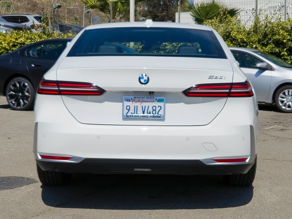 Used 2024 BMW 530i w/ Premium Package RWD image 26