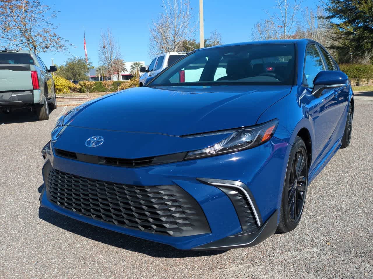 Used 2026 Toyota Camry SE w/ Convenience Package FWD image 2