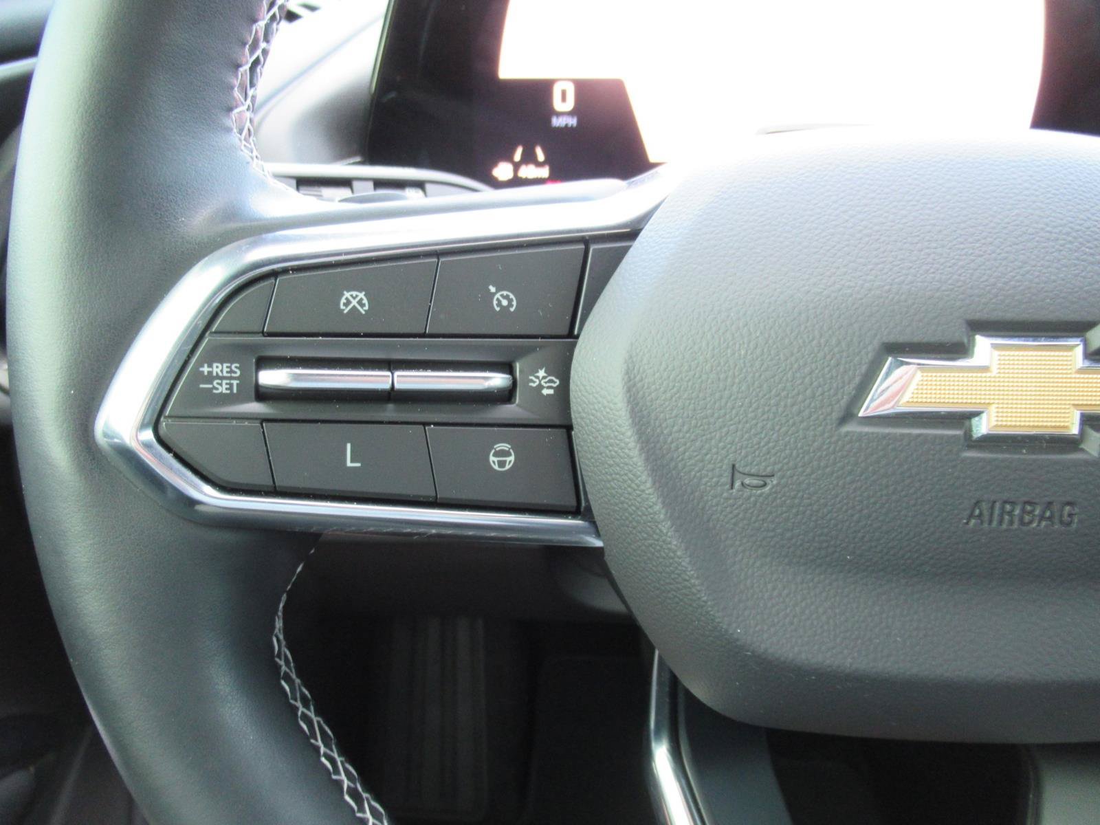Used 2024 Chevrolet Traverse LT w/ Enhanced Driving Package FWD image 25