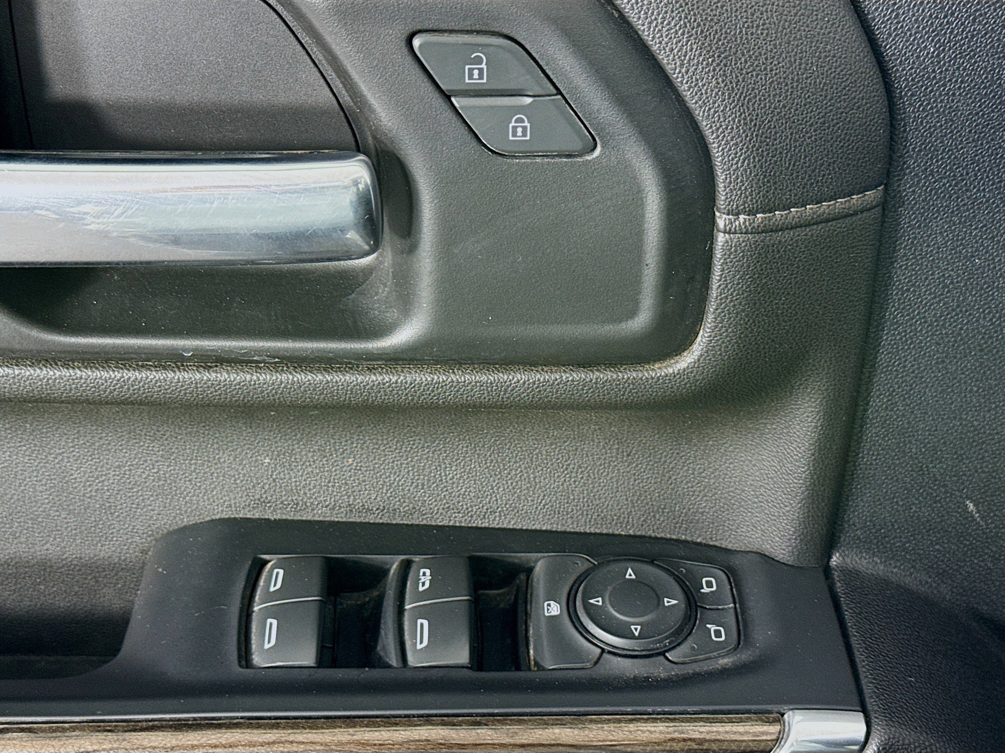 Used 2023 Chevrolet Silverado 2500 LT w/ Convenience Package image 23