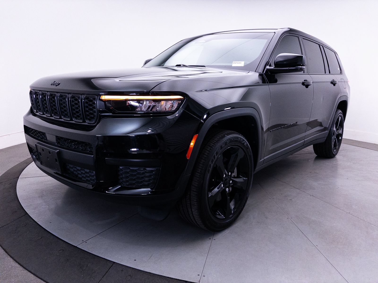 Used 2024 Jeep Grand Cherokee L Altitude RWD image 14