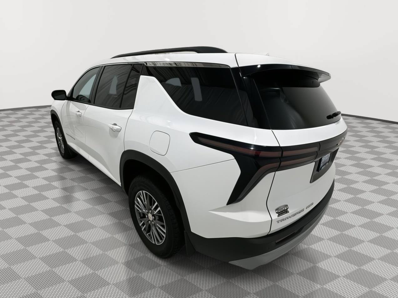 Used 2024 Chevrolet Traverse LT w/ LPO, Floor Liner Package AWD/4WD image 3