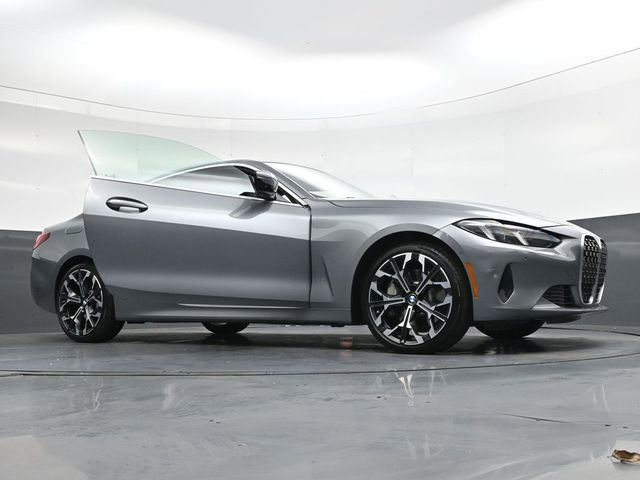 Used 2025 BMW 430i xDrive Coupe w/ Premium Package image 41