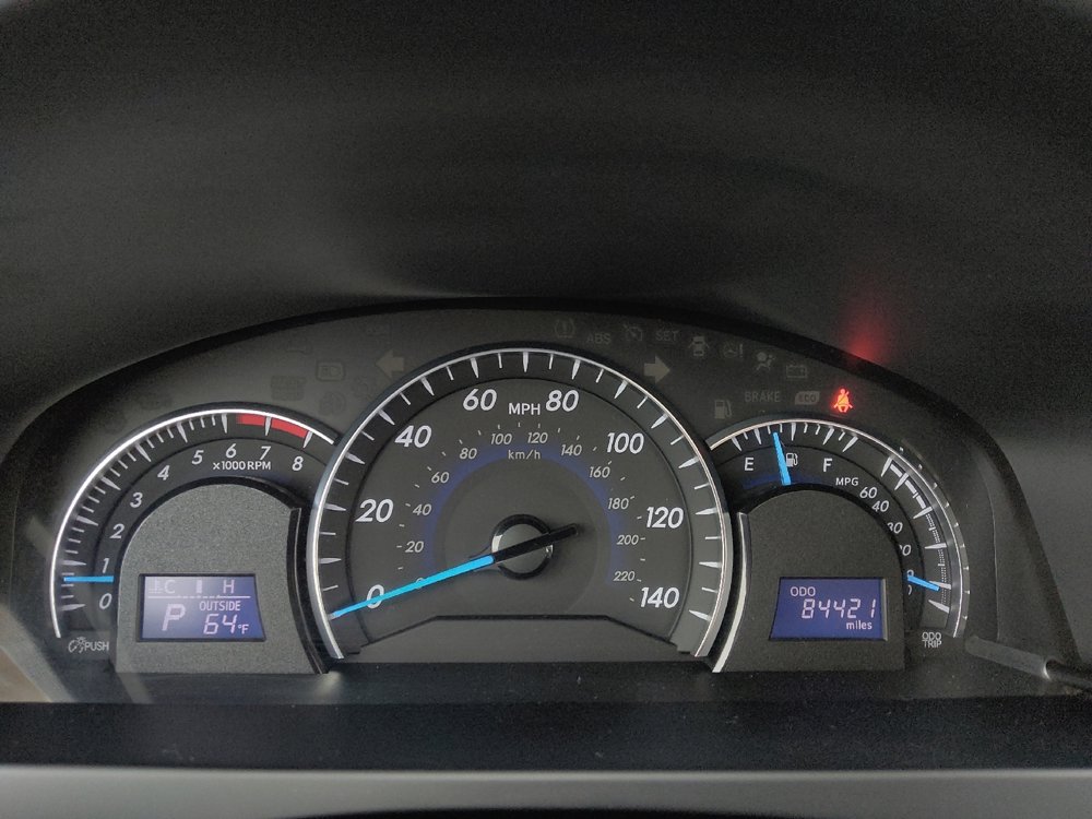 Used 2014 Toyota Camry XLE w/ Leather Package image 23