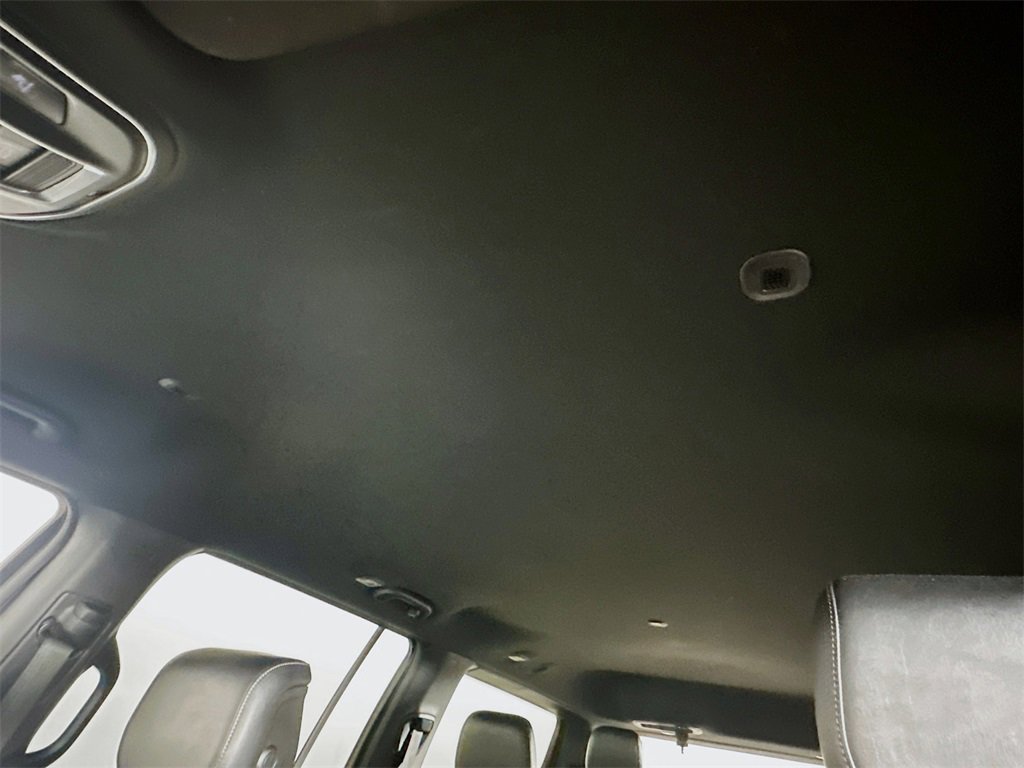 Used 2024 Jeep Wagoneer Series II w/ Flexible Seating Group image 21