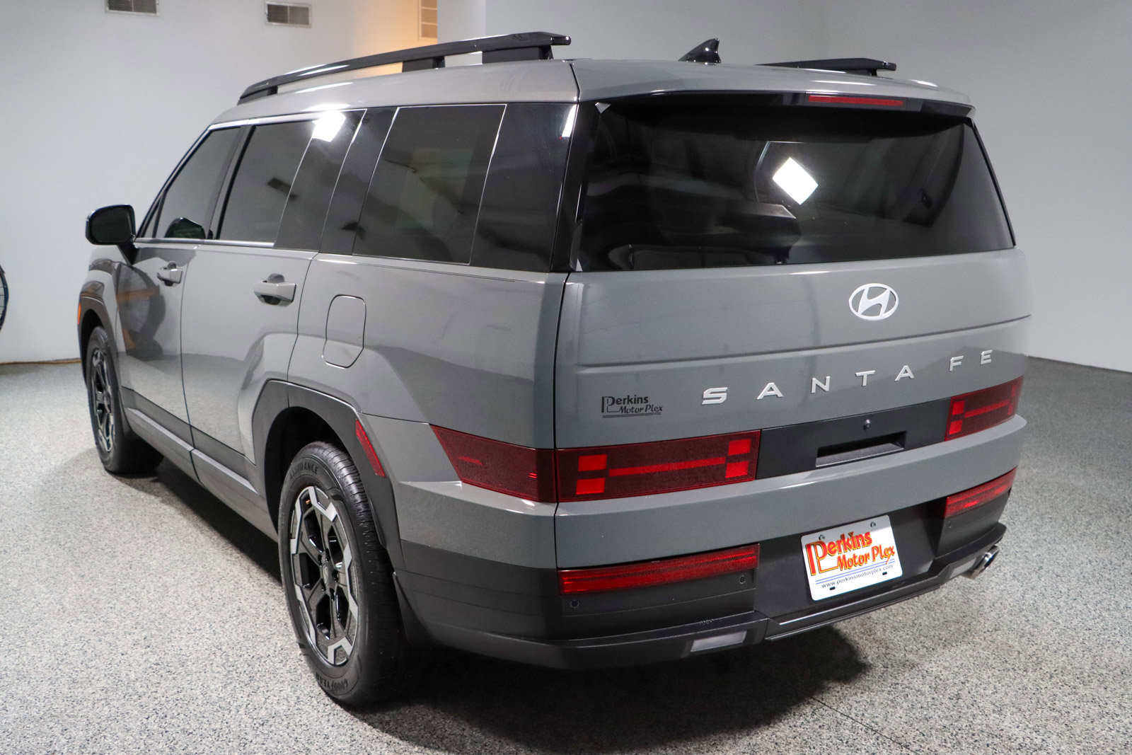 Used 2025 Hyundai Santa Fe SEL FWD image 9