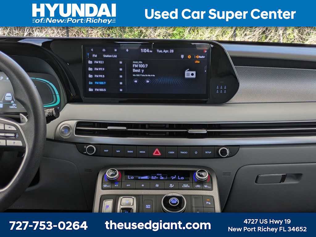 Used 2025 Hyundai Palisade SE FWD image 22