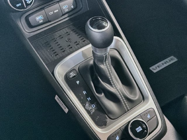 New 2026 Hyundai Venue SEL FWD image 16
