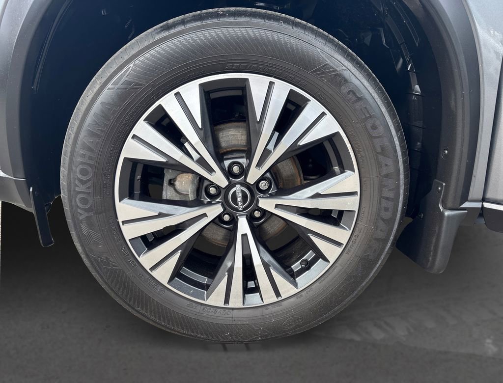 Used 2023 Nissan Rogue SV AWD/4WD image 12