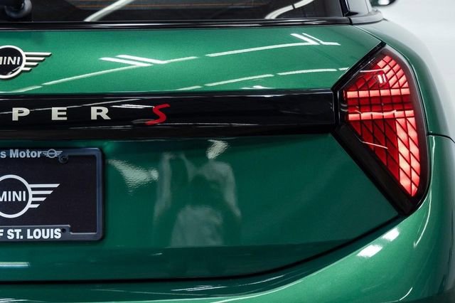 Certified 2025 MINI Cooper S image 11