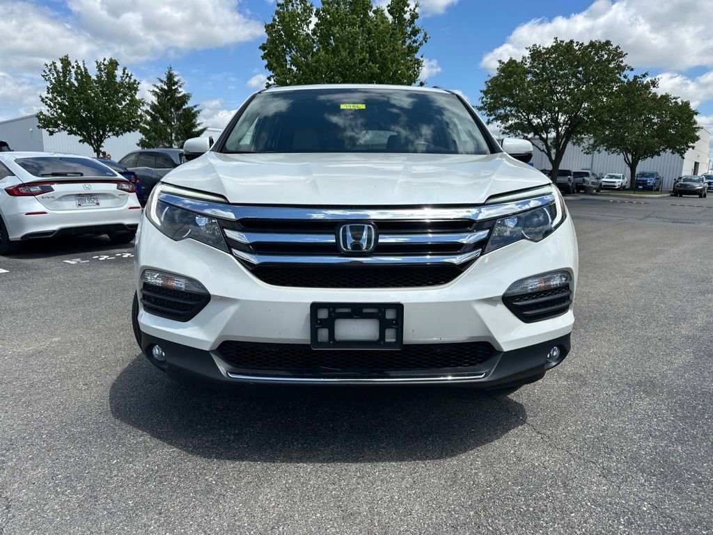 Used 2017 Honda Pilot Touring image 2