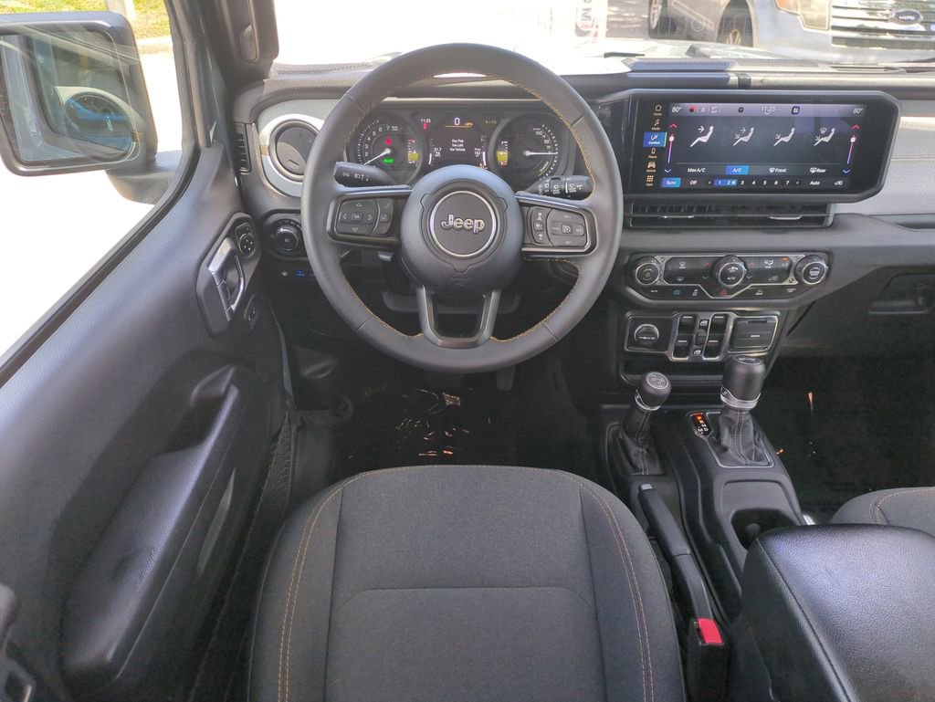 Used 2024 Jeep Wrangler Unlimited AWD/4WD image 17