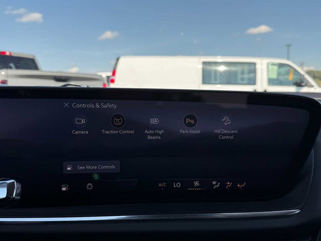 Used 2025 Buick Envision Preferred image 31