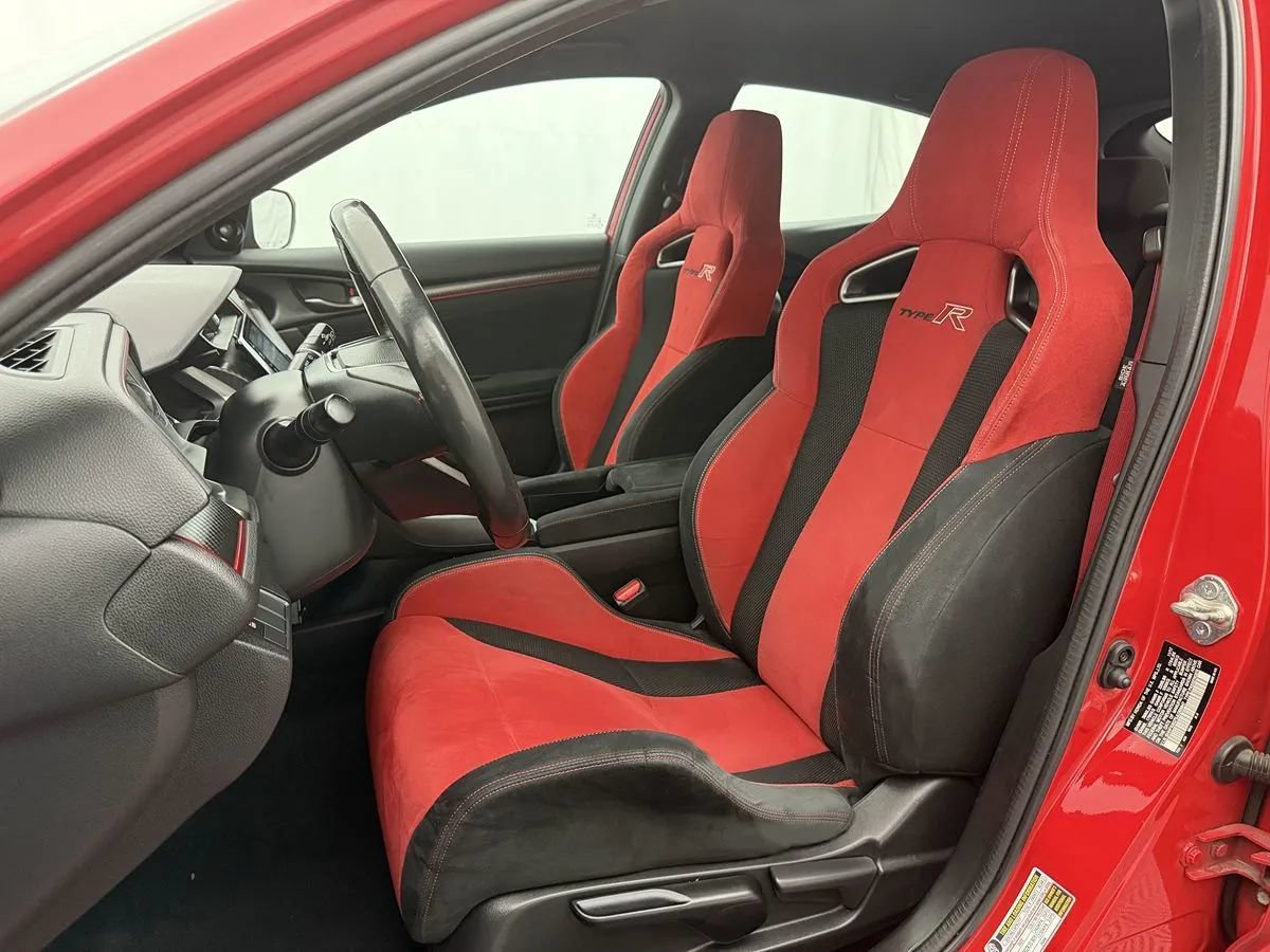 Used 2018 Honda Civic Type R image 9