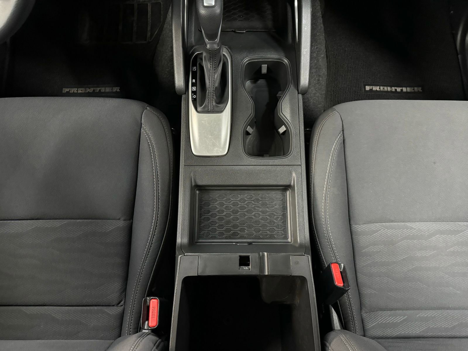 Used 2023 Nissan Frontier SV image 21