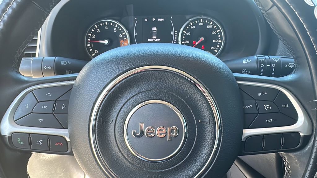 Used 2018 Jeep Renegade Latitude image 25